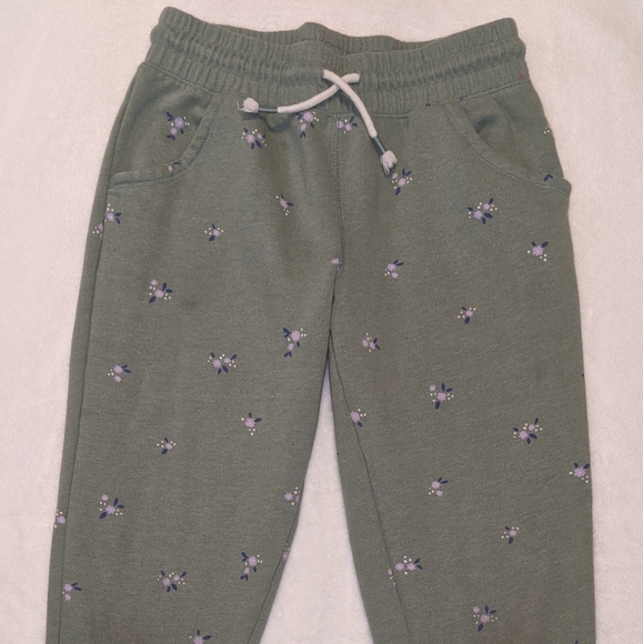 Cat & Jack Big Girl Jeans & Sweat Pants - Picture 2 of 10